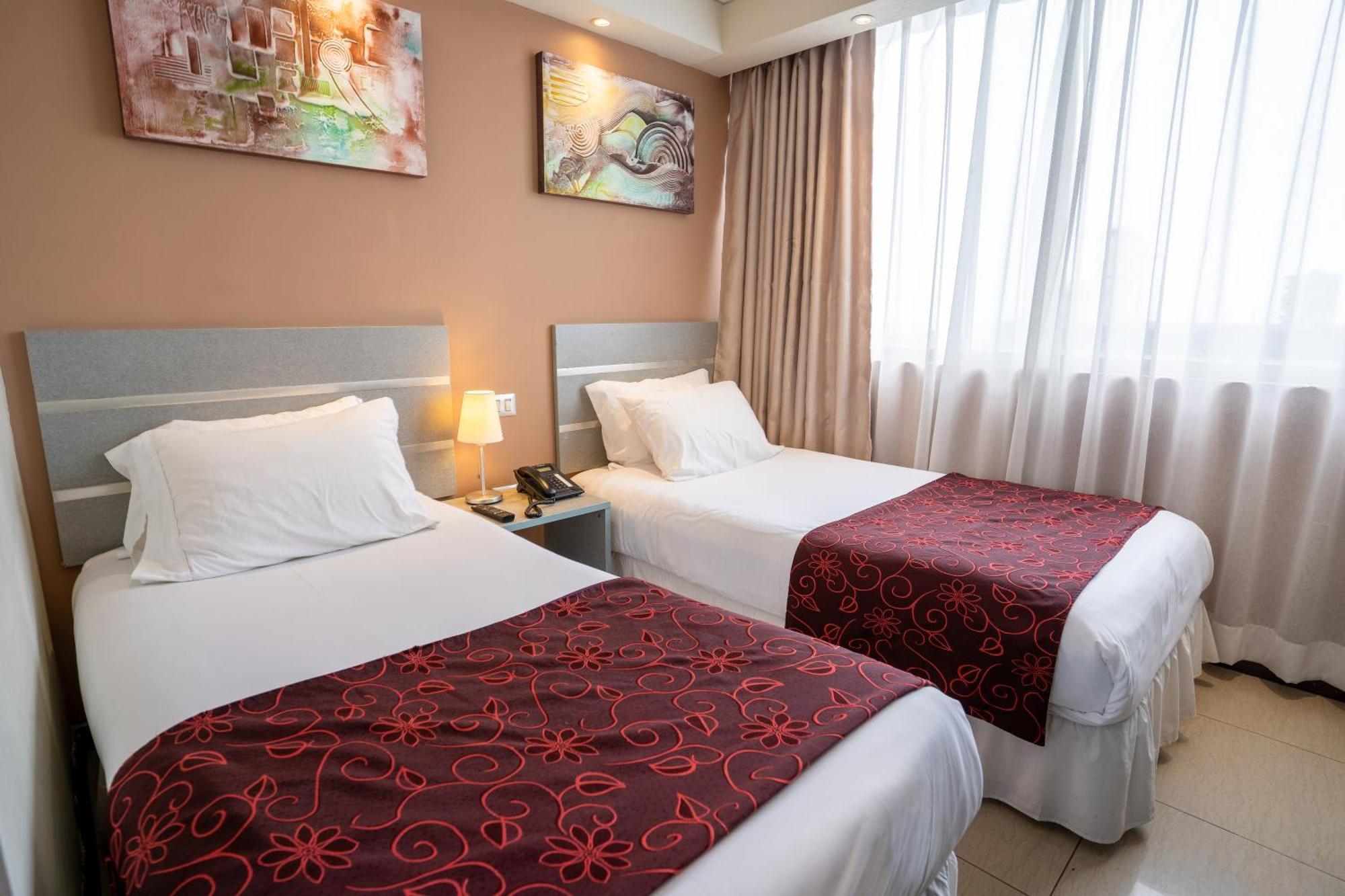 Hotel Gavina Express إكيكي المظهر الخارجي الصورة